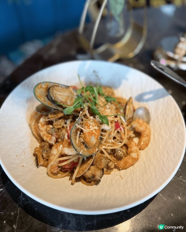 想搵一個可以邊食美食邊飽覽醉人景色嘅地方？Arcadia 絕...