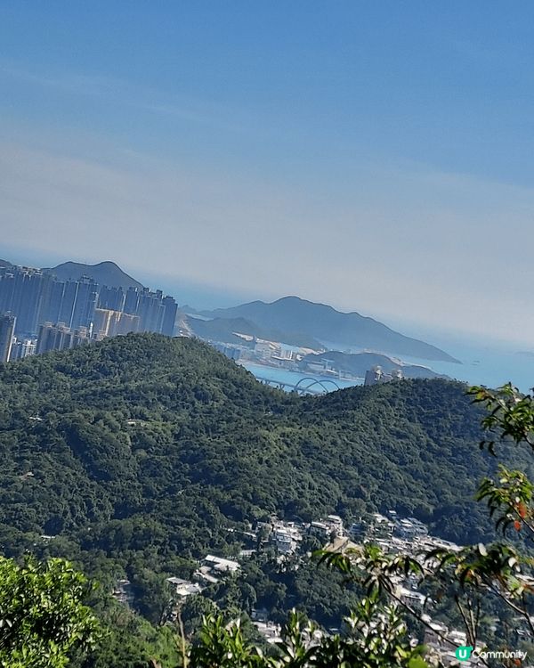 以上圖片遠望西貢蚺蛇尖，風景優美，望見牛尾海，又見到新發展的...