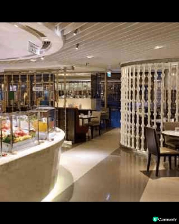 柏景餐廳（Café on the PARK）位於香港尖沙咀的...