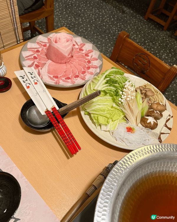 沖繩阿古豬涮涮鍋料理。每人約$700港幣，食到正宗沖繩豬肉。...