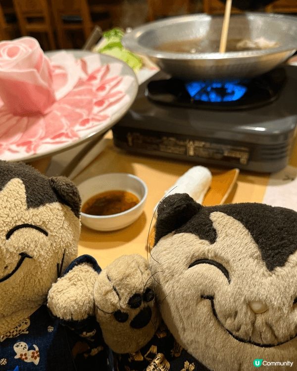 沖繩阿古豬涮涮鍋料理。每人約$700港幣，食到正宗沖繩豬肉。...