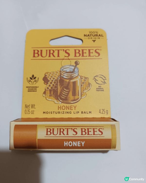 Burts bees蜜糖潤唇膏，滋潤又美白，我日間搽上佢在搽...