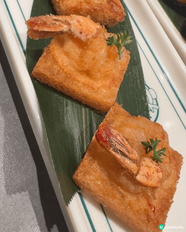 星期日去左一間幾有特色的茶餐廳 「龍點心」佢地每一款點心都好...