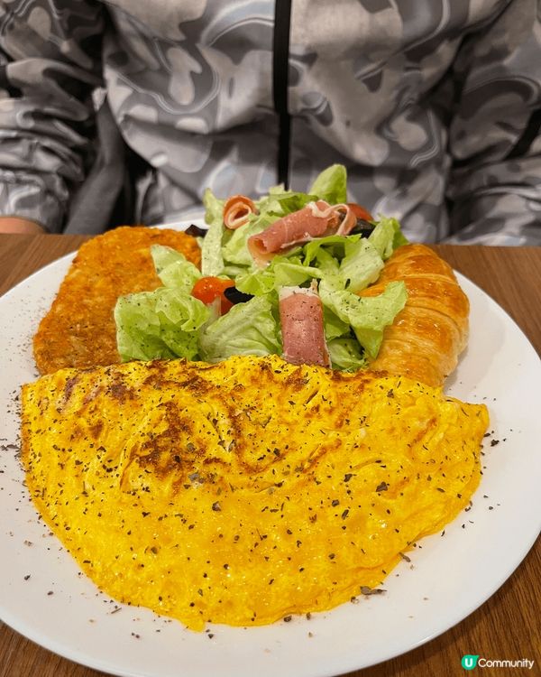 西貢的Cafe Alley好似法國小餐館，可以聆聽著美妙音樂...