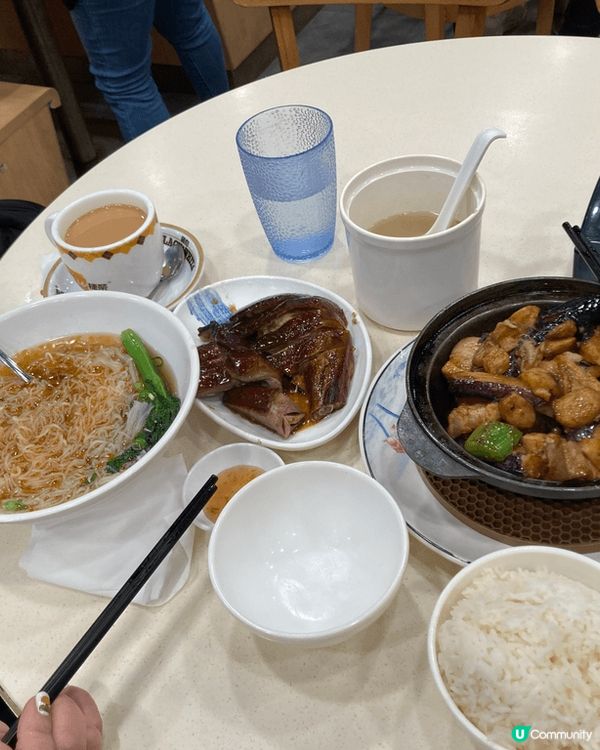 牛氣和牛火鍋非常好，榕哥燒鵝好好味，北角餐廳西餐廳正