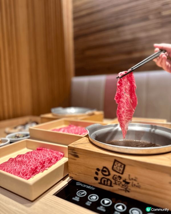 平常喜歡在香港各式各樣的餐廳品嘗自助餐和放題。這些美食照是在...