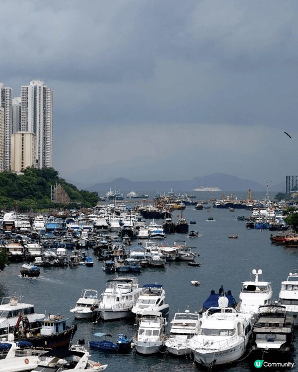 香港仔漁村，呢到依舊保留著上世紀“水上人家”嘅生活軌跡，唔洗...