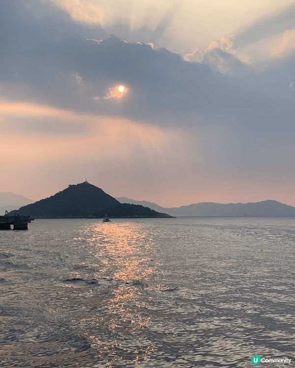 我自己最鍾意春天嘅天氣，唔會太熱/凍，所以好適合去沙灘、海邊...