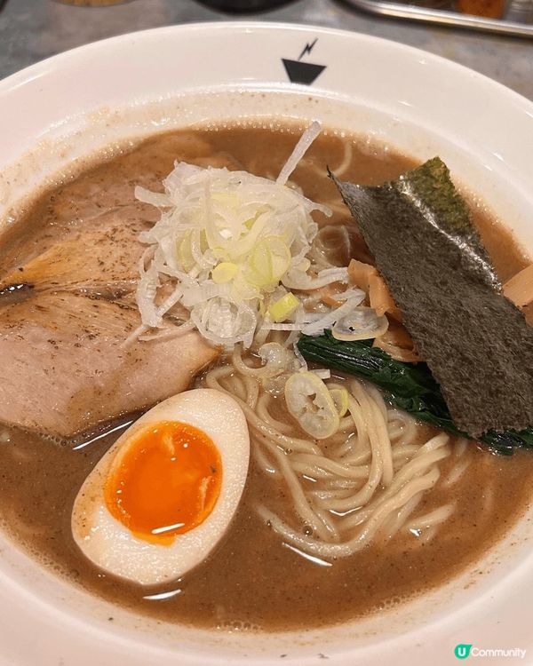 我最中意去唔同地方拍卡同食野，唔同地方都有好西食，透過食物認...