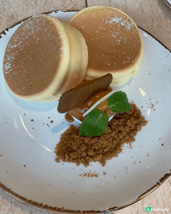 非常吸引眼球的pancake, 超鬆軟，又可以跟lunch ...