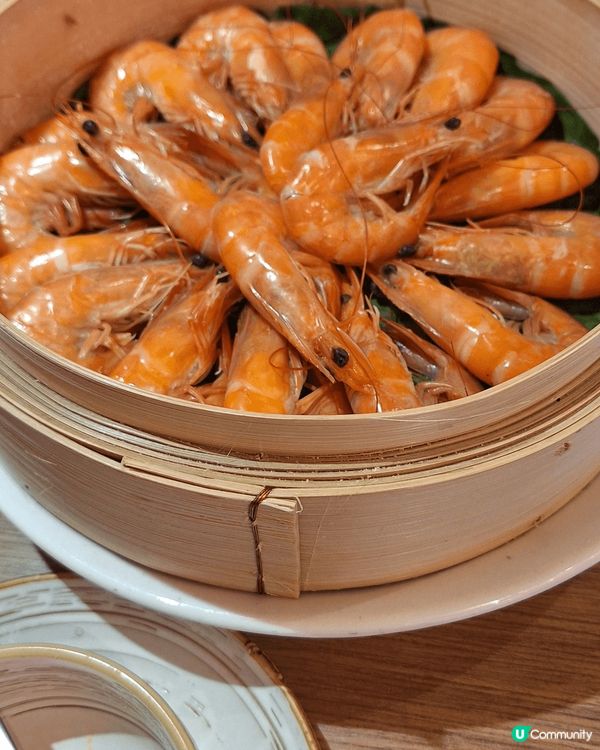 新鮮籠仔蒸海蝦，海鮮灌湯餃，絕對是香港特色 ，外國朋友來我都...