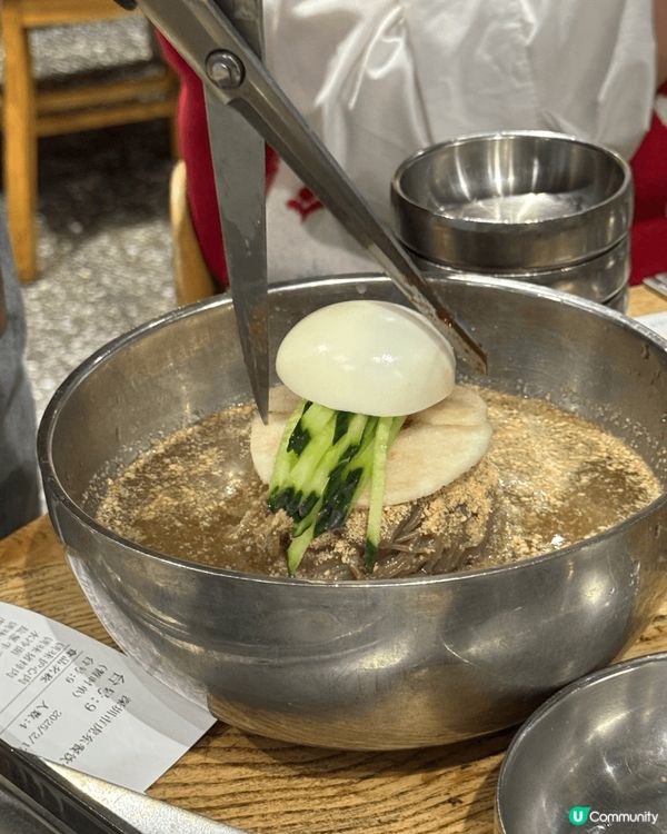 去了深圳國貿站的金光華廣場中的姜虎東白丁，朋友推薦的韓式烤肉...