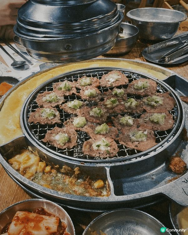 去了深圳國貿站的金光華廣場中的姜虎東白丁，朋友推薦的韓式烤肉...