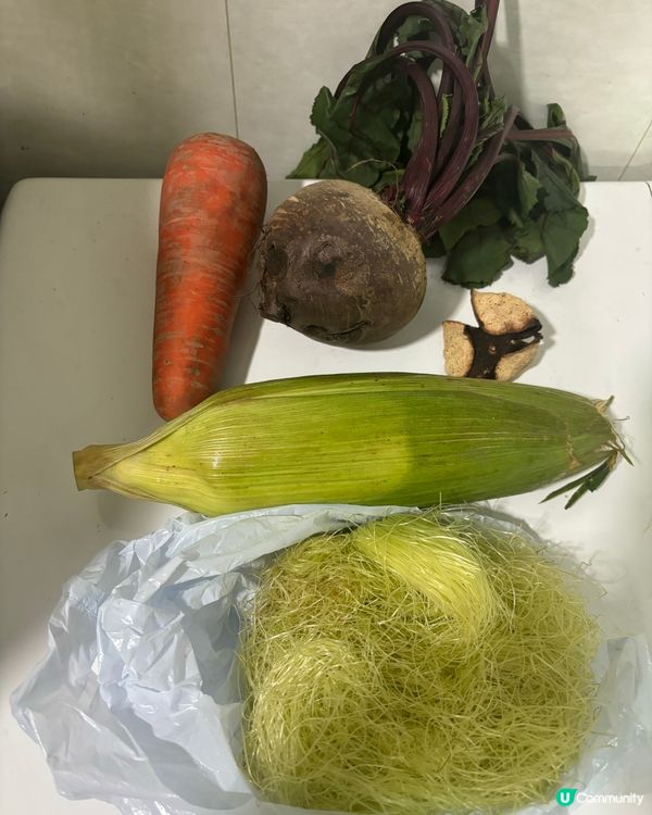 養生系列：紅菜頭甘荀粟米水