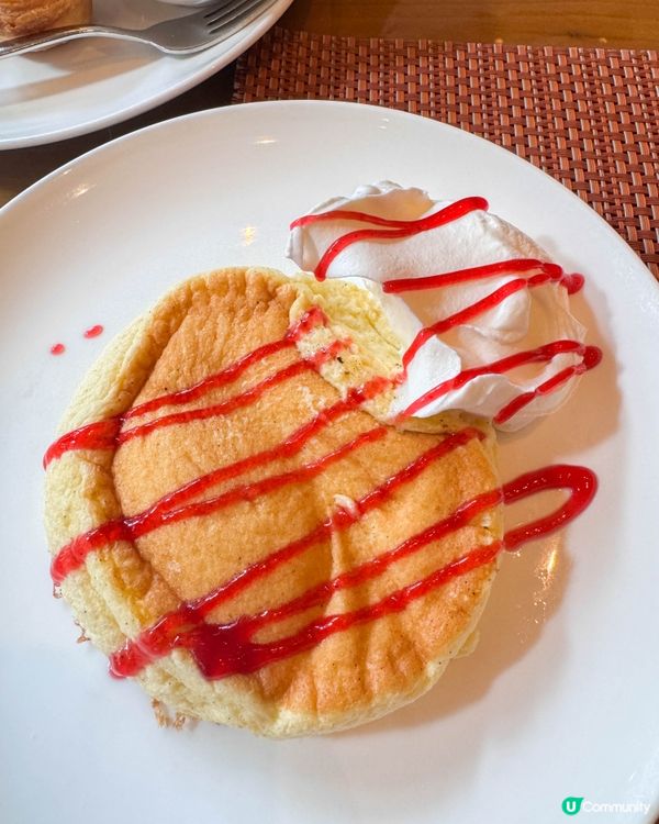 酒店自助餐下午茶｜採用士多啤梨製作的鹹、甜點