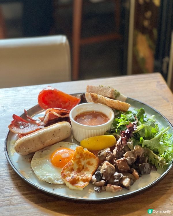 《工業風打卡Cafe🔥睇住電車路食野幾Chill》