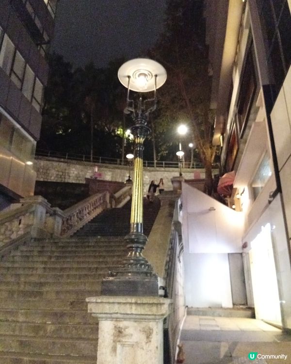 中環都爹利街，懷舊煤氣燈 ✨