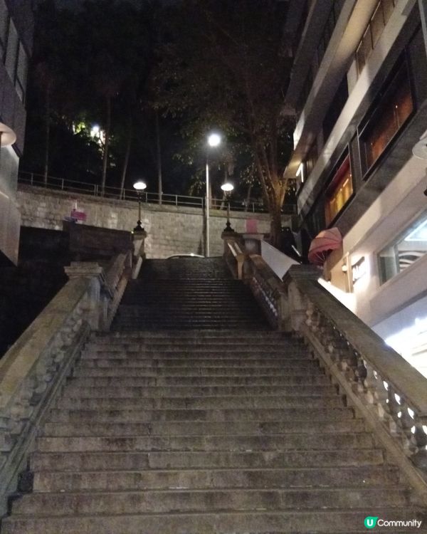 中環都爹利街，懷舊煤氣燈 ✨