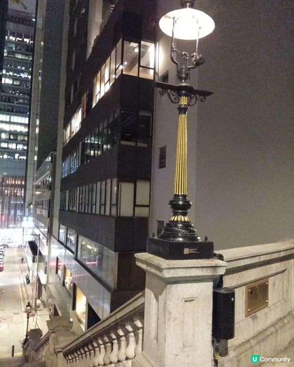 中環都爹利街，懷舊煤氣燈 ✨