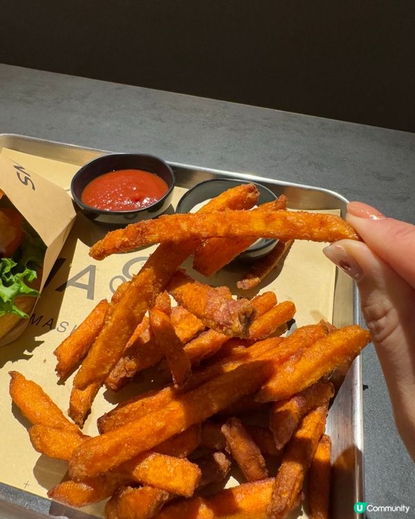 堅尼地城超正burger同番薯條