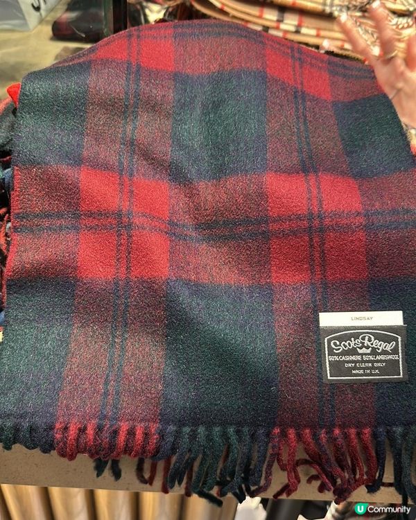 Cashmere 格仔頸巾$30就可以買到