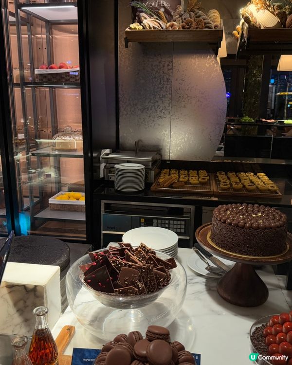 香港麗晶酒店，維港夜景配美食！🤩🌃