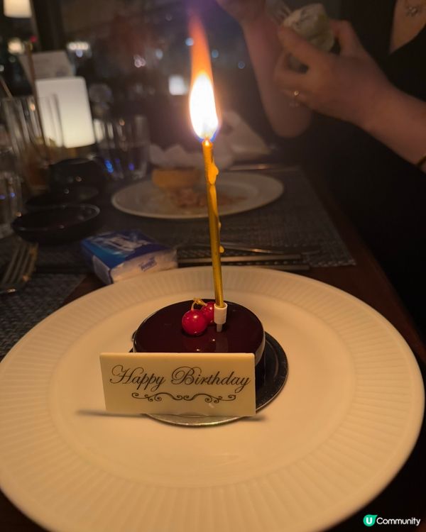 香港麗晶酒店，維港夜景配美食！🤩🌃