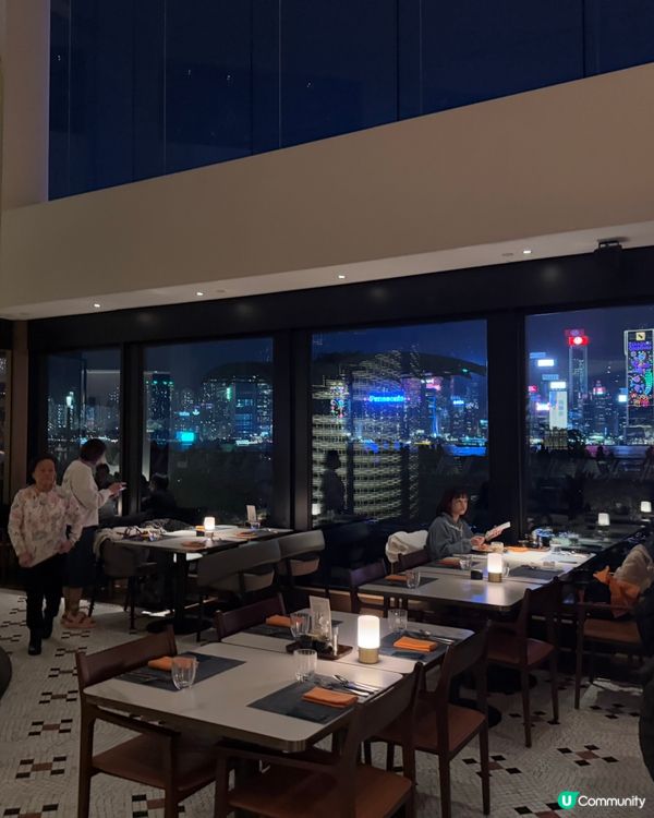 香港麗晶酒店，維港夜景配美食！🤩🌃