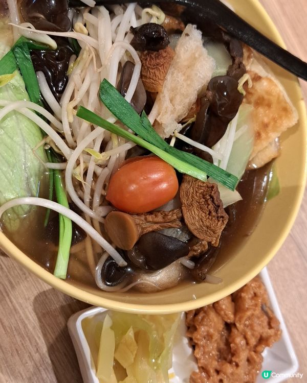 譚仔食米線
