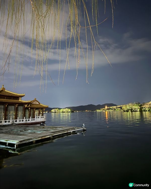 夜遊西湖