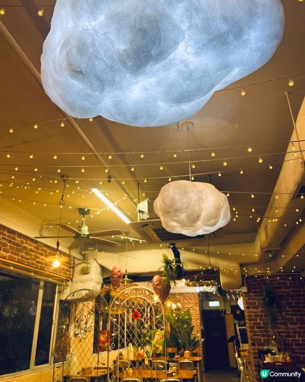 校園風混合台西元素Cafe ☕️	