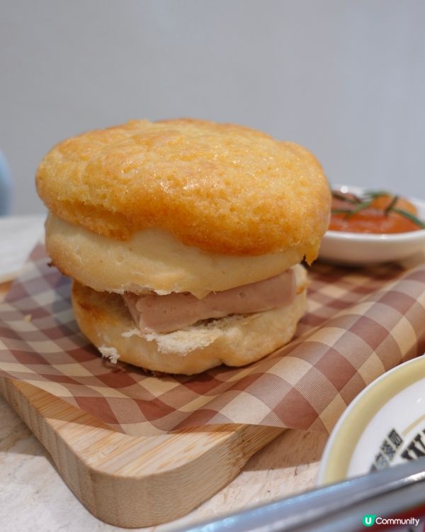 灣仔 粉藍打卡cafe. 歎酸種貝果