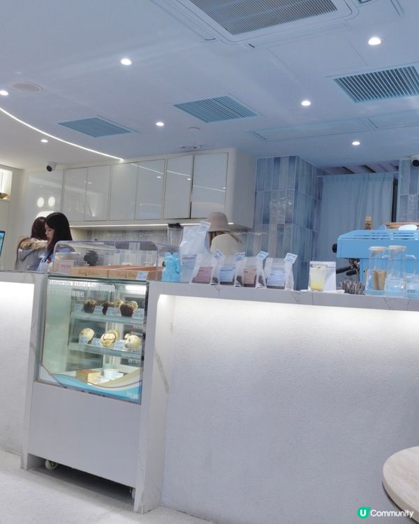 灣仔 粉藍打卡cafe. 歎酸種貝果