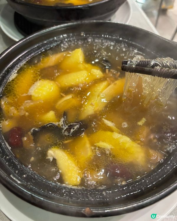 深水埗大排長龍🥰 真材實料藥膳雞湯米線😍