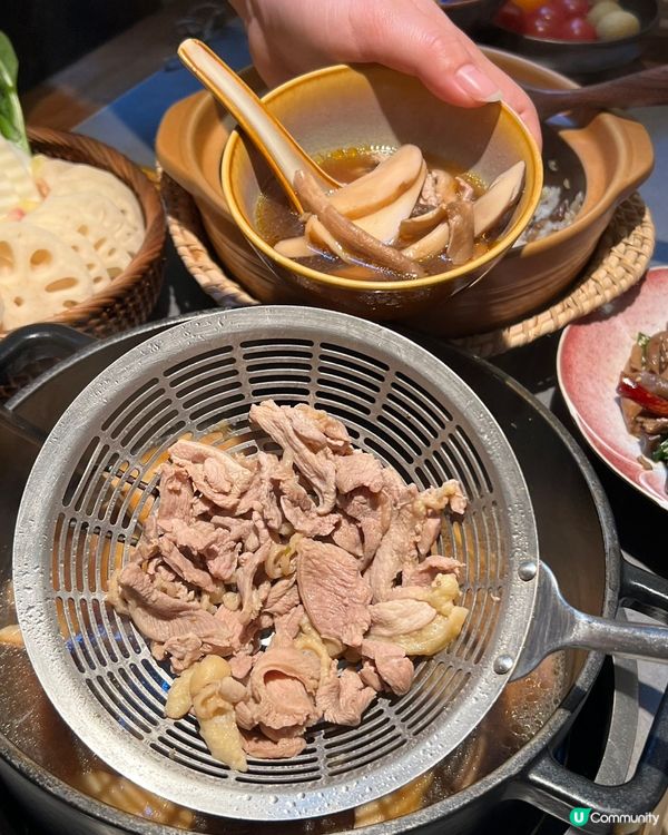 ## 野菌土雞火鍋🍲  凍冰冰天氣打邊爐最正！