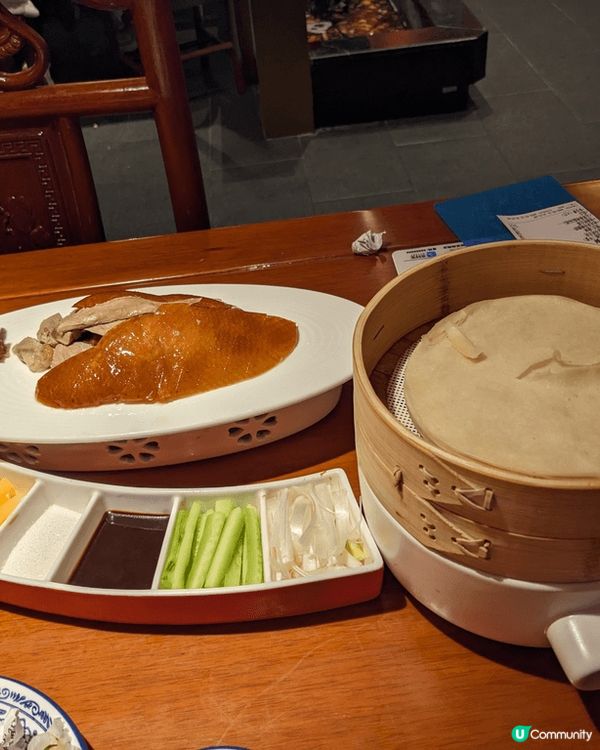深圳京味張北京烤鴨，鴨唔錯熱辣辣，裝修也很有特色，十分好味，...