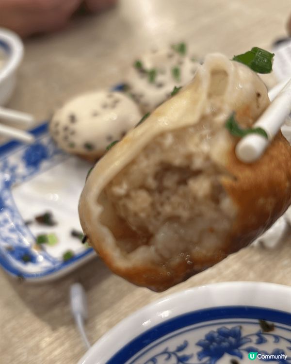 這些是我最近吃的美食，包括生日蛋糕、生煎包、榴槤，雖然不是什...