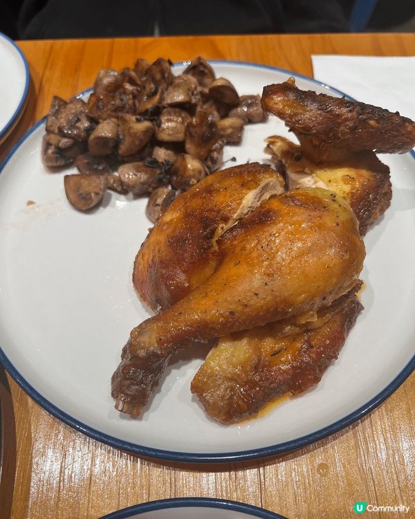 位於上環嘅Fish and Chick，比我想像中好。佢有兩...