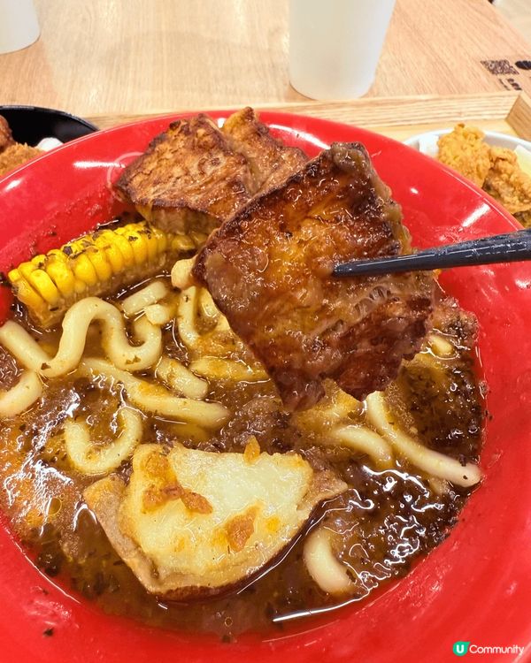 呢日去咗太古Apita行街，見到foodcourt裝修完靚咗...