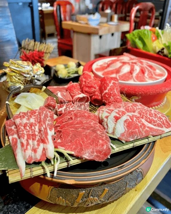 最近和朋友來到「大滾友火鍋」打邊爐，餐廳裝修以宮廷風為主，店...