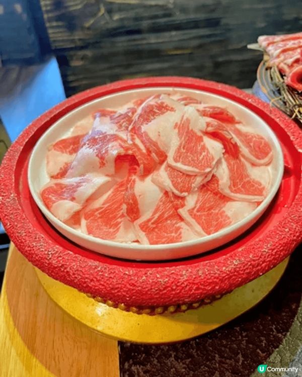 最近和朋友來到「大滾友火鍋」打邊爐，餐廳裝修以宮廷風為主，店...