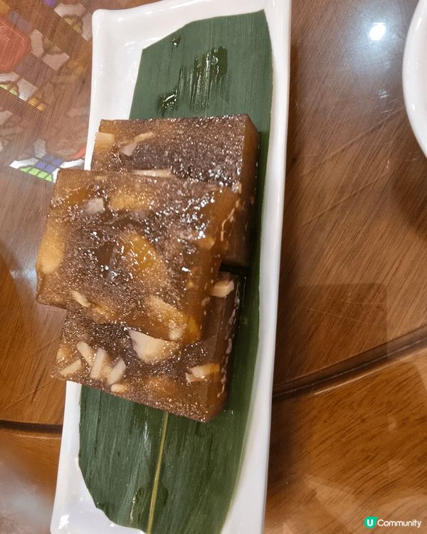 廣州老牌酒樓蓮香樓豬潤燒賣，白糖糕，鼓汁鳳爪等懷舊食品！