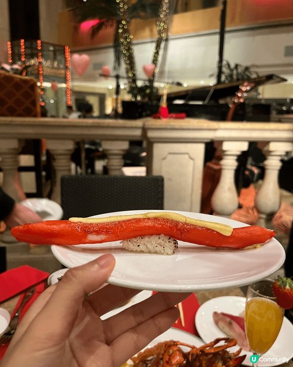 今年情人節去咗帝苑酒店食自助餐，個環境係有啲懷舊式嘅，咁啱坐...