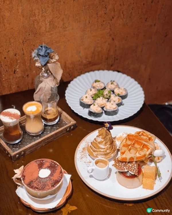 今日再一次嚟到位於圓方嘅Coffee Hwajeon，今次我...