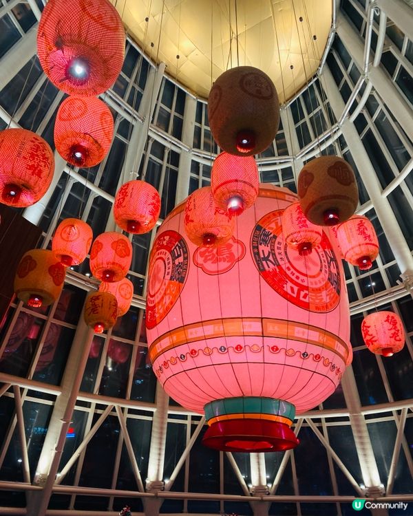 晚上🌃戶外打卡巨型公仔仲靚啊🤩🤩❤️