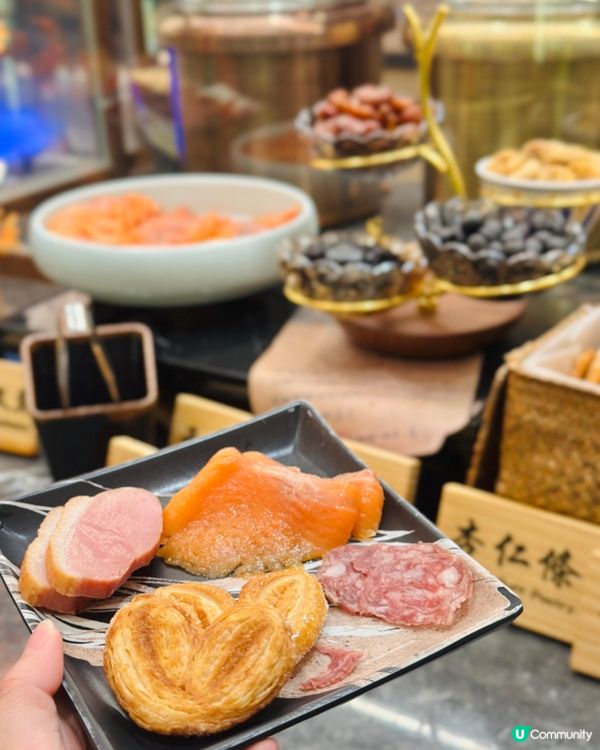 🦄認真地為食。有誠意地長氣🦄
