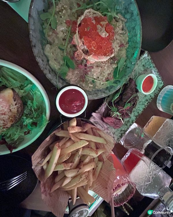 又係餐廳又係蛋糕舖