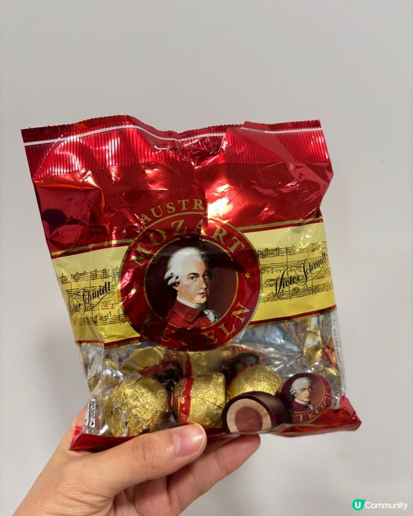 奧地利🇦🇹匈牙利🇭🇺當地至愛手信😆杏仁朱古力🍫😍