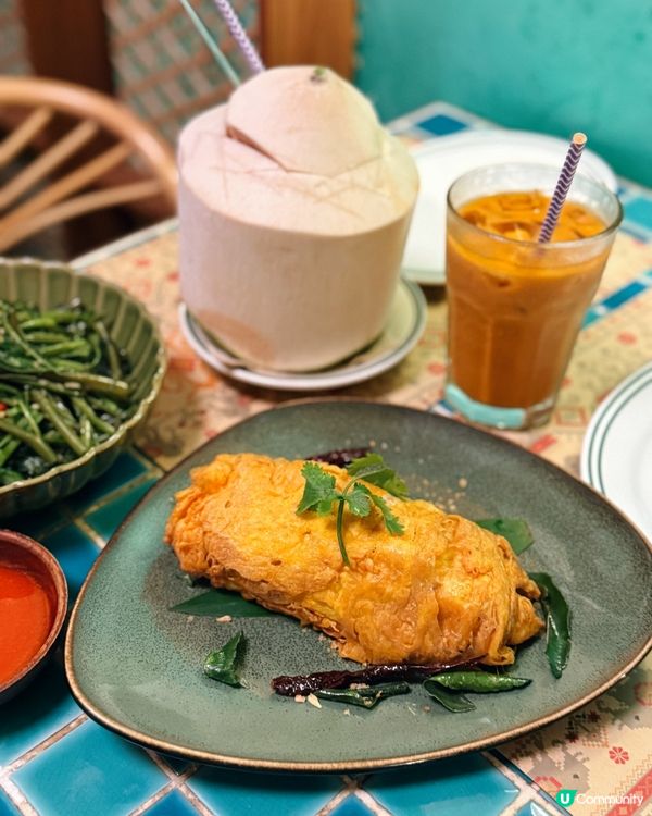 ## 大角咀米芝連泰國菜😋  
## 炭火燒牛肉🔥蟹肉奄列