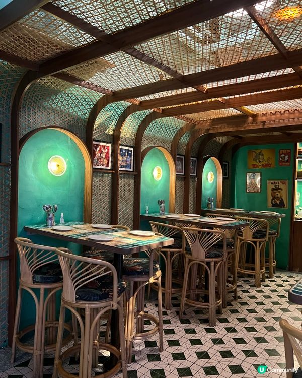 ## 大角咀米芝連泰國菜😋  
## 炭火燒牛肉🔥蟹肉奄列